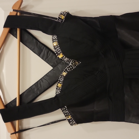 # 53. Formal/ Evning Dress. - Picture 8 of 15